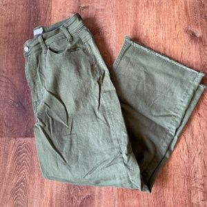 TNR Wide Leg Crop Ankle Jean